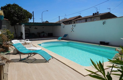 Carcassonne Villa | Villa with private pool in Carcassonne town, quiet area with castle views