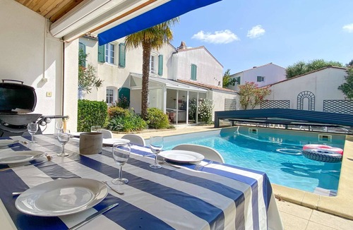 La Flotte House | Villa with private pool in the heart of La Flotte