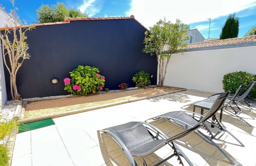 La Flotte House | Villa with private pool in the heart of La Flotte