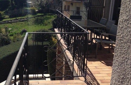 Quillan Villa | Villa with private pool and garden - Free Wifi. Walking distance to TOWN