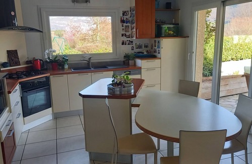 Annecy-le-Vieux Villa | Villa with swimming pool, south-facing enclosed garden and beautiful mountain view