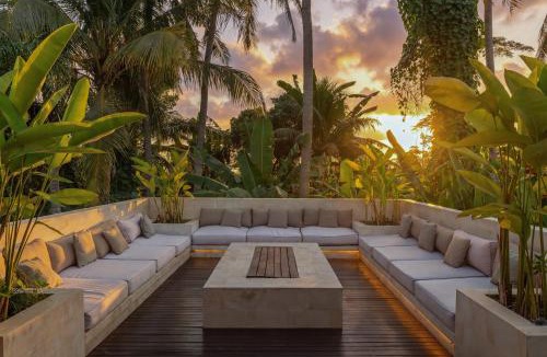 Peliatan Villa | Villa Yuka - Luxury 5BR Ubud Villa, 15m Pool & Jungle Views