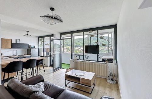 Royat Apartment | Vue Panoramique & Charme Romeuf E