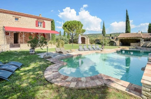 Saint-Pierre-de-Vassols Villa | Welcome