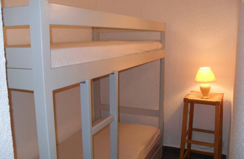 Correncon-en-Vercors Apartment | Wifi, ski-in/ski-out & foot of the slopes, 4th floor, balcony, tv, ski locker, 25m², Villard de Lans