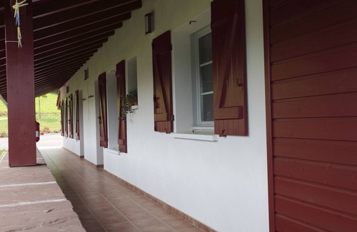 Saint-Jean-Pied-de-Port Villa | ZAZPIAK BAT 20 People/7 Rooms