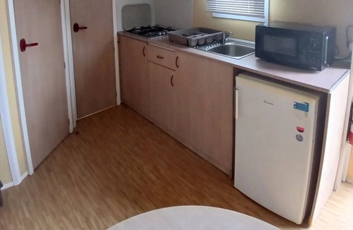 Villeveyrac House | ZEcamping 3* pataugeoire piscine pet friendly mobil-home clim 21m2