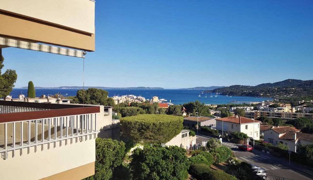 1bed Apartment Sleeps 4 - Sea Views, Wifi, Parking