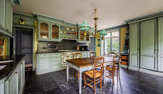 4 bedrooms/Castle/Garden/Montmartre