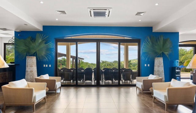 All-Inclusive 8-BR Luxury Ocean-View Villa – Groups & Meal Plans