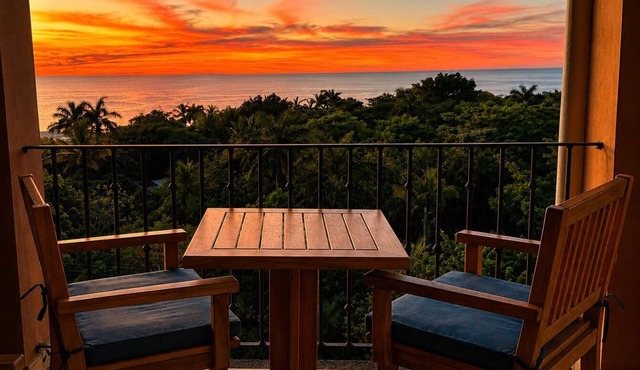 Amazing Ocean View Condo Close to the Beach w/Free Pickleball Exclusive Pickleball Benefit: As our guest, you'll receive complimentary pickleball access at 15 Love in Tamarindo. (Up to two hours per day.)