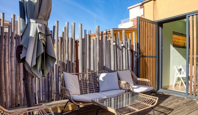 Apartment 'Beau F1 Centre-ville' with Private Terrace, Wi-Fi and Air Conditioning