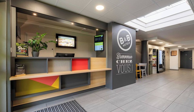 B&B HOTEL Calais Centre Saint-Pierre