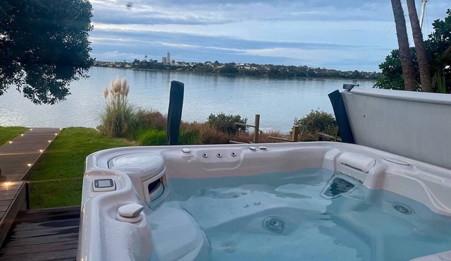 Bayswater Waterfront Paradise