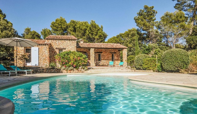 Beautiful home in Aups