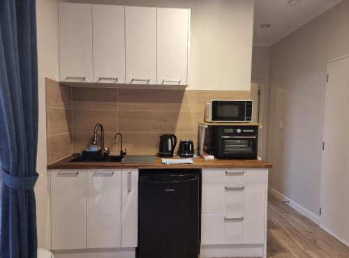 BEHOME - Modern Guest Suite