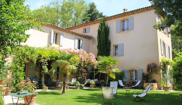 Belle Bastide à la Campagne, Parc et Piscine à 5 Km D'aix