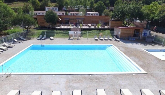 Camping 3 étoiles - Piscine - ccbgcch