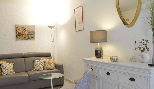 Cap d'Agde - 2-Room Apt, Sleeps 4, Parking, 800m from Beach