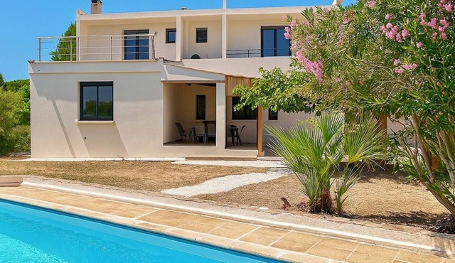 Casa Alba à la Favière - swimming pool - 7min walk to the sea, 3 bedrooms