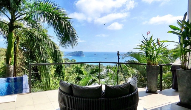 Casa Capuchin, Ocean view Home