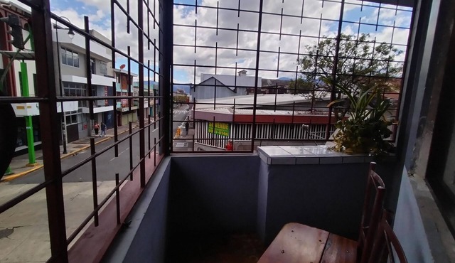 Central, comfortable and safe. Ideal for getting to know the center of San José
