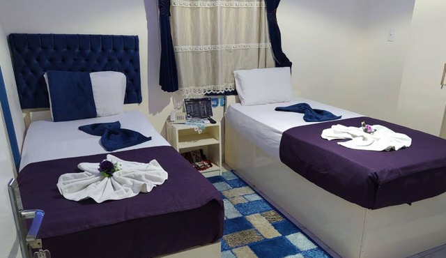 Charming 1-bedroom hotel in Giza Governorate with WiFi, AC