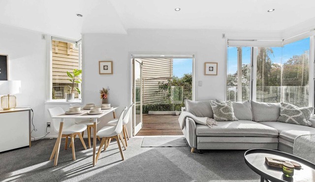 Charming 2BR Home Near City & Bay by Zodiak Stays