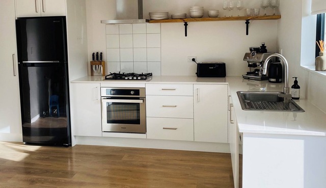 Clean and Tidy 2 Bedroom Townhouse With Playroom. Perfect for Families