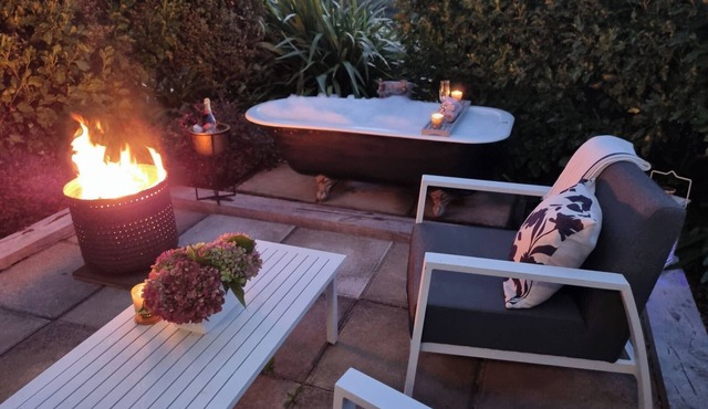 Country Idyll Hut 2 – Sandspit Holiday Cottage