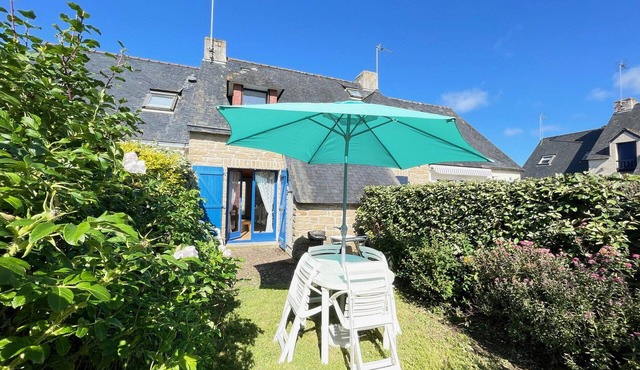 Cozy Home for 4, 250m from Saint-Jacques Beach, Sarzeau