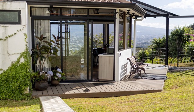 Cozy Loft with big terras having a spectaculair view of San Jose