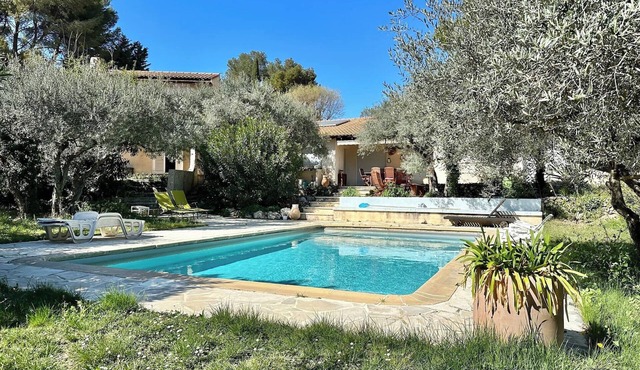 Escapade Provençale : Piscine, Climatisation, Ping-pong