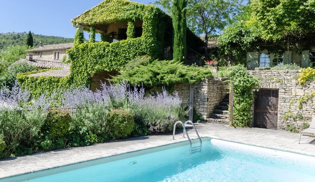 Fontblanche, Provencal estate for happy reunions