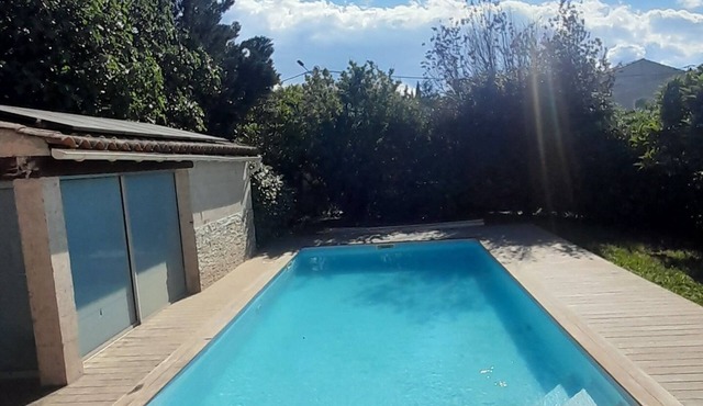 GIGNAC HOUSE WITH SWIMMING POOL