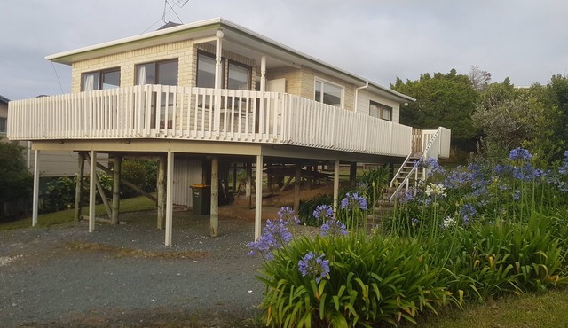 Hinemoa Views, Snells Beach, Ocean and land views.
