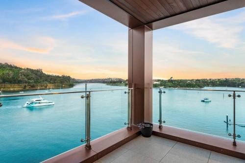 Hobsonville 2BR Waterfront Gem with Water Views
