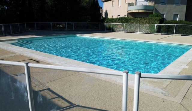 Homerez - Charming Apartment in Villeneuve-lès-Avignon