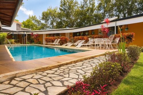 Hotel Puerta del Sol - San Jose Airport