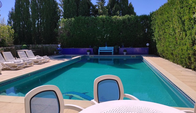House with a large pool for your use