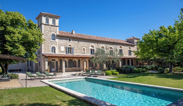L'Angélus Mas in Provence for 14 people Heated swimming pool - Families & groups