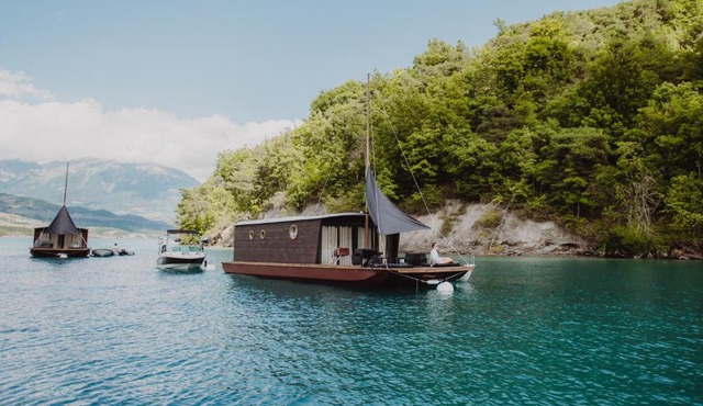 Les Toues Cabanées du lac