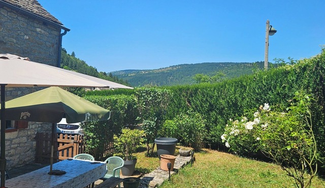 Lovely lozere gite on the banks of the lot