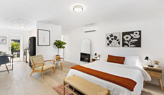 Lovely Rental Unit with free Parking on Premises