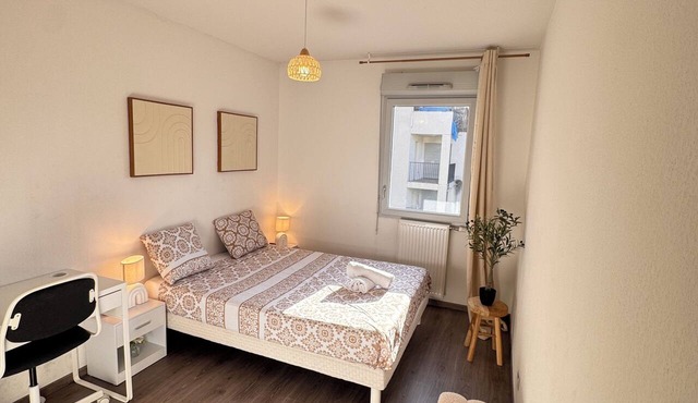 Modern 3-Bedroom 4-Room Apartment with Parking and Netflix