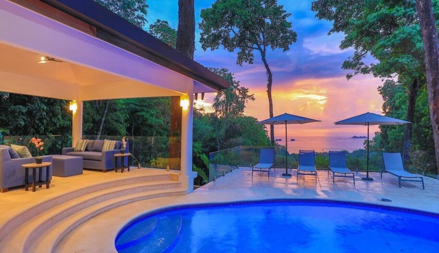 NEWLY REMODELED GRAND OPENING PRICING 4 Bedroom villa