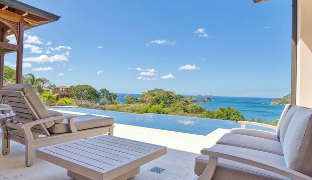 Ocean View Villa with Pool and Beach Club Access - Casa Gran Vista