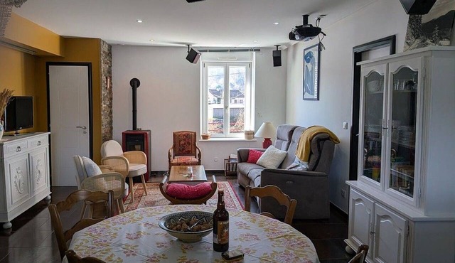 Peaceful apartment near center - 4 guests