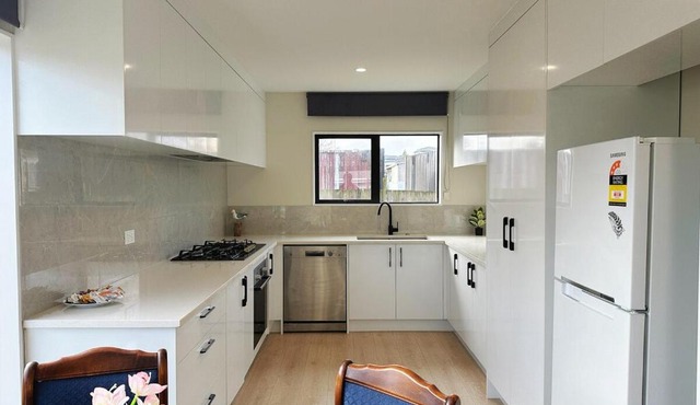 Peachful 5BR Retreat v Quiet Corner, Modern Comfort