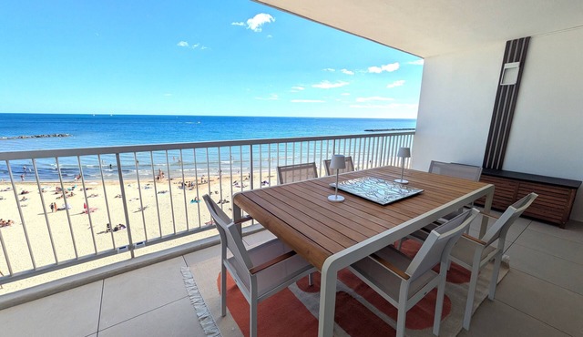 Prestigious Sea View, First Line *Terrace *Air Cond